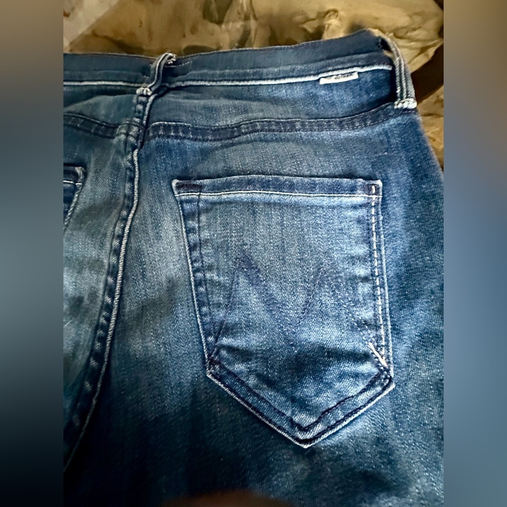 MOTHER Mid Rise Dazzler Crop Fray Jeans “Squeeze It” NWOT— 25, Signature Fit - Picture 14 of 16